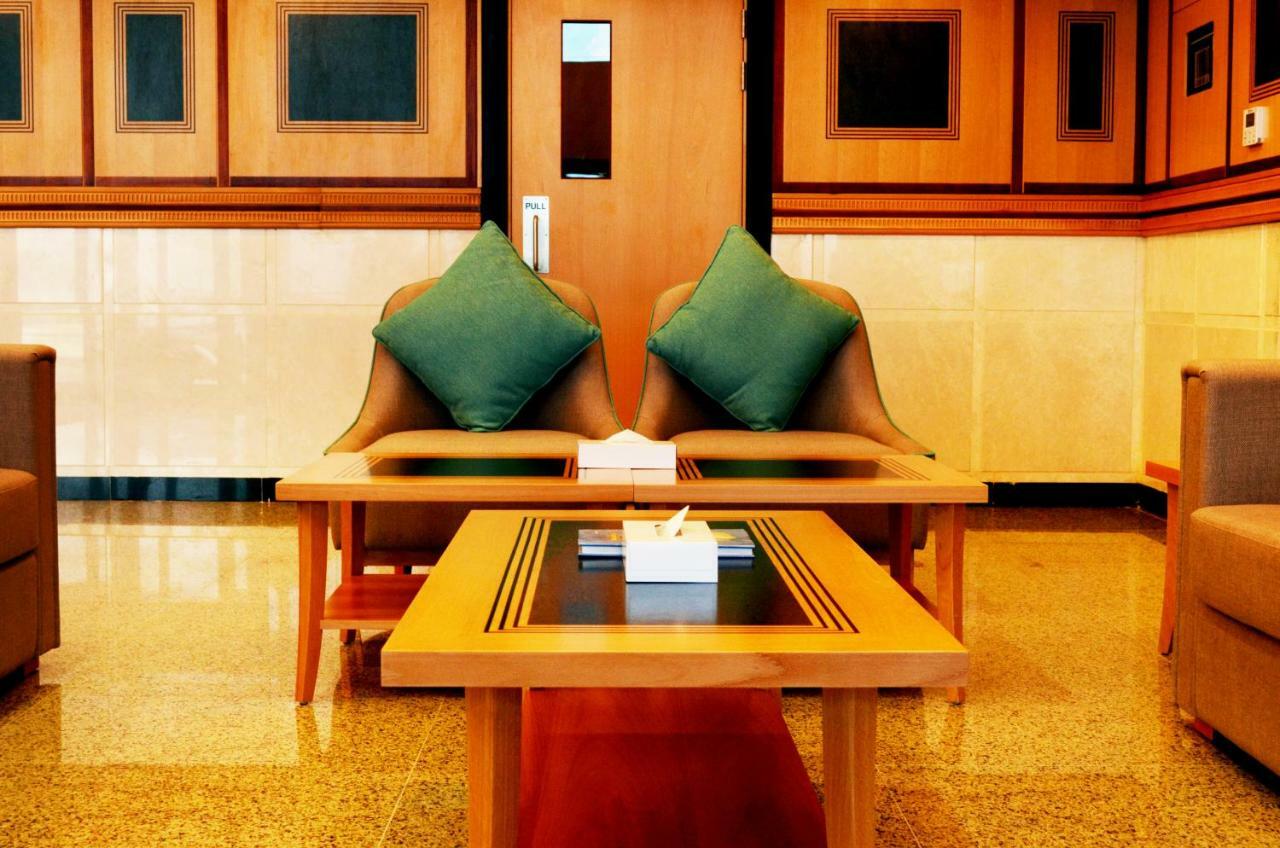 Appartamento Nooh Tower Al Hidd Esterno foto